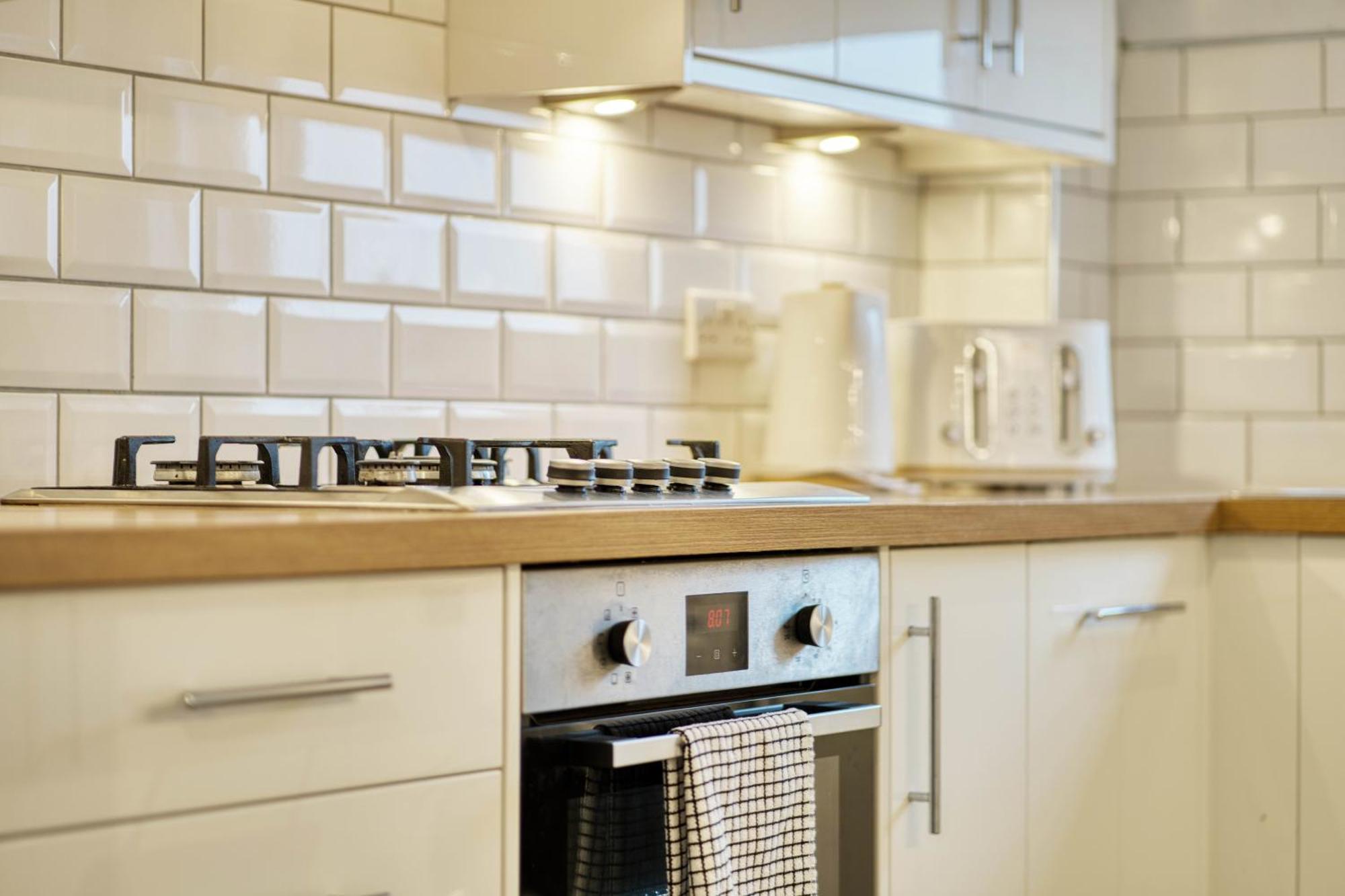 Modern 2 Bed Flat With Free Parking Apartment Glasgow Luaran gambar